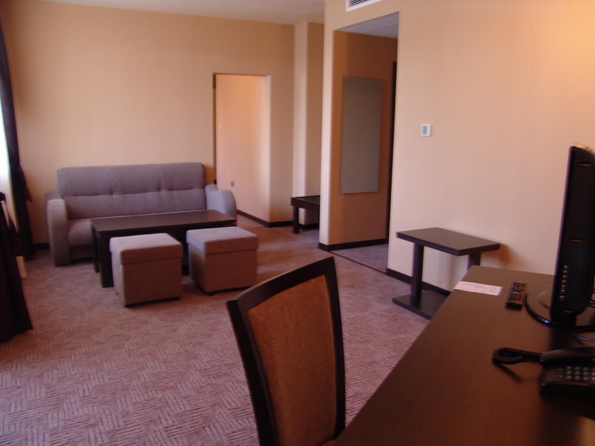 Hotel โลเวช ภายนอก รูปภาพ