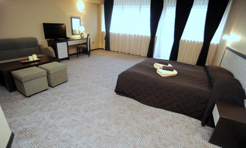 Hotel โลเวช ภายนอก รูปภาพ