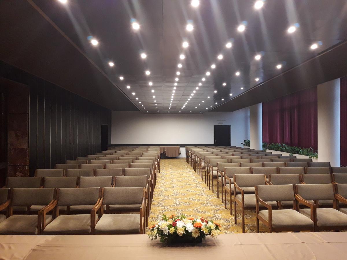 Hotel โลเวช ภายนอก รูปภาพ
